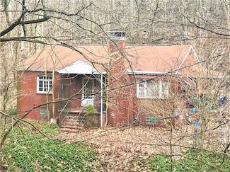 109 Wayne St, Aliquippa, PA 15001