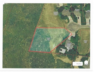 112 Nottingham Ct, Garden City, KS 67846