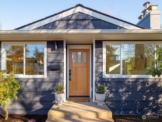 6840 37th Ave NE, Seattle, WA 98115