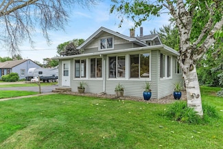 301 W 95th St, Bloomington, MN 55420