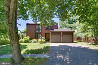 10069 Cape Ann Dr, Columbia, MD 21046