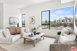 172 S Avenue 58, Los Angeles, CA 90042