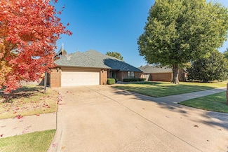 3713 Windover Dr, Norman, OK 73072
