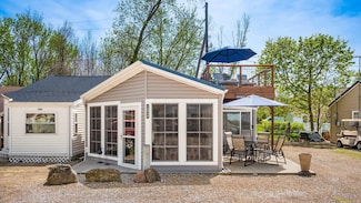 13999 Custers Point Rd NE, Thornville, OH 43076
