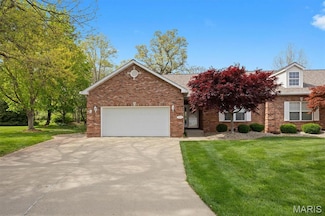 1674 Lakepointe Estates Dr, O Fallon, IL 62269