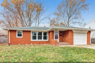 1549 Foeller Dr, Green Bay, WI 54302