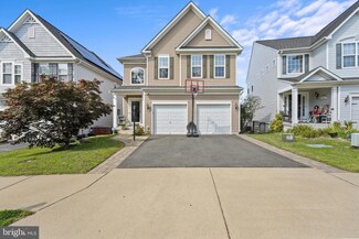 3244 Eagle Ridge Dr, Woodbridge, VA 22191