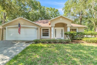 500 Cypress Oak Cir, Deland, FL 32720