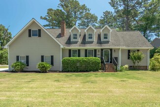 1057 Martins Point Rd, Kitty Hawk, NC 27949
