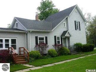 230 N Main St, Ithaca, MI 48847