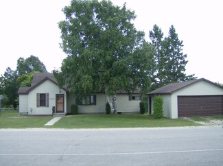 829 W Lant Rd, Saint Ignace, MI 49781