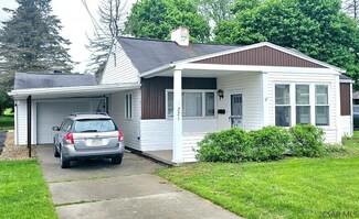 221 Goodman Ln, Johnstown, PA 15905