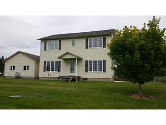 56 Walker Ridge Rd, Lyndonville, VT 05851