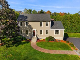 1 Stacey Ln, Amesbury, MA 01913