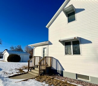 501 Summit St, Underwood, ND 58576
