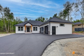 2025 W Cashhatt Ave, Wasilla, AK 99645