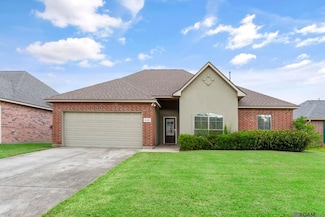 26426 Avoyelles Ave, Denham Springs, LA 70726
