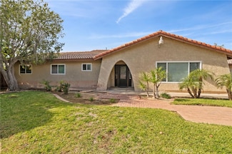 204 Condor Dr, Rialto, CA 92377