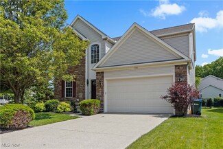 9381 Wheaton Ct, Olmsted Falls, OH 44138