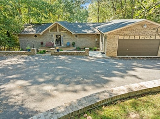75 Bluff Dr, Winchester, TN 37398