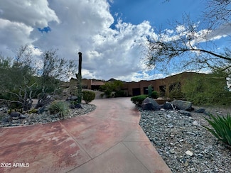 8903 N Arroya Grande Dr, Phoenix, AZ 85028