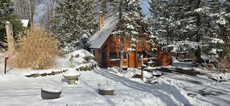 9 Barn Rd, Newfoundland, PA 18445