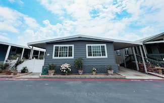 19251 Brookhurst St Unit 11, Huntington Beach, CA 92646