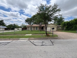 6052 Highcrest Dr, Watauga, TX 76148