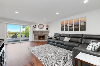 6947 Caminito Entrada, San Diego, CA 92119