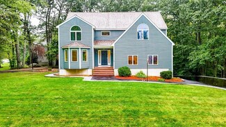 2 Trinity Dr, Tyngsboro, MA 01879