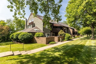 2811 Leona Ln Unit C11, Coraopolis, PA 15108