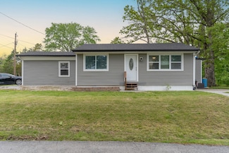 5505 Crescent Dr, Hillsboro, MO 63050