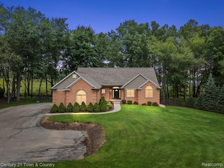 12120 Shaffer Rd, Davisburg, MI 48350