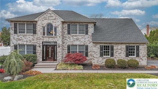 2438 Blue Jay Dr, Nazareth, PA 18064