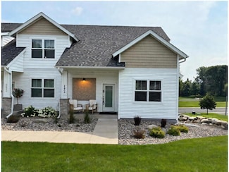 2651 New Century Blvd S, Maplewood, MN 55119