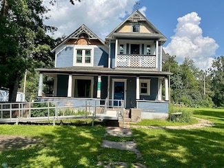 110 1st St E, Hunter, ND 58048
