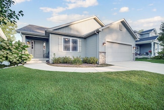 605 Hatch Lake Pkwy, Valparaiso, IN 46385