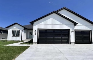 2498 56th St, Columbus, NE 68601