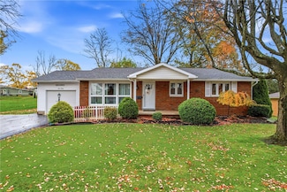 330 Lyle Dr, Hermitage, PA 16148