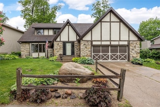 4633 Northwood Dr NE, Cedar Rapids, IA 52402