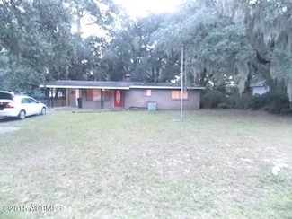 1608 Madrid Ave, Port Royal, SC 29935