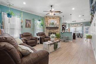 3104 Wrangler Ct, Granbury, TX 76049