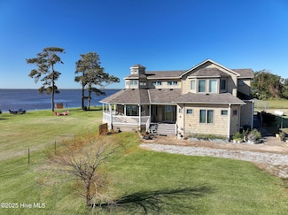 110 Barnes Ln, Knotts Island, NC 27950