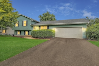 198 N Dogwood St, Cortland, IL 60112