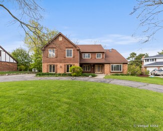 640 Camelot Dr, Burr Ridge, IL 60527