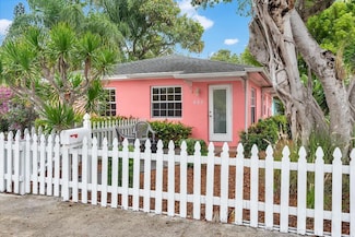 802 N J St, Lake Worth, FL 33460