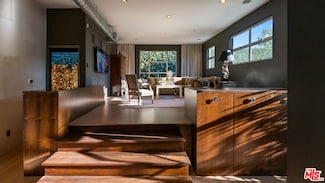 710 N Orlando Ave Unit 101, West Hollywood, CA 90069