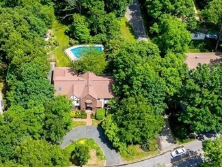 92 Lynnwood Ln, Worcester, MA 01609
