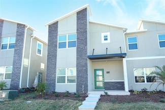 976 Leader St, Davenport, FL 33896
