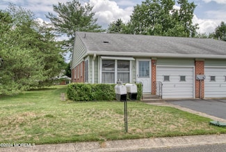 6 Ironside Dr Unit A, Whiting, NJ 08759